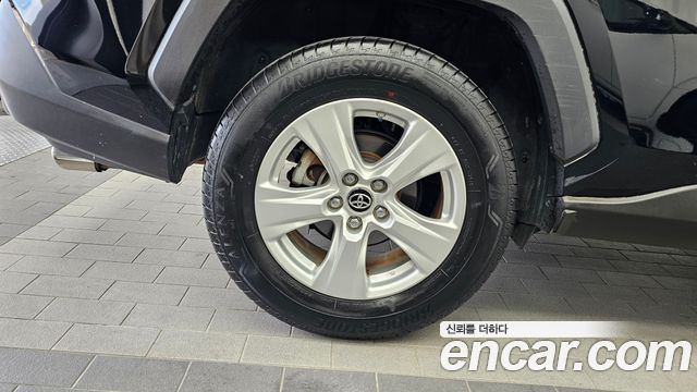Toyota RAV4 2.5 2WD — пробег 39 262 км