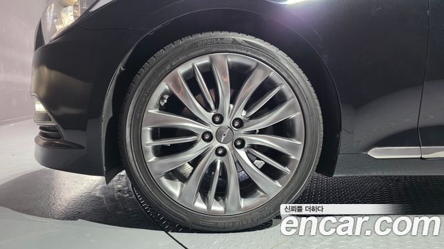 Hyundai Genesis из Кореи Encar