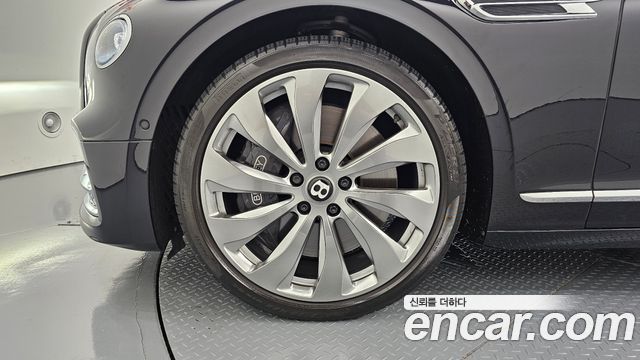 Bentley Flying Spur из Кореи Encar