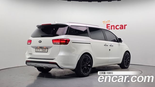 Kia Carnival из Кореи Encar