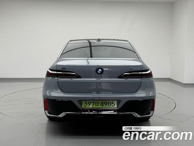 BMW 7-Series 750e xDrive M Sport — пробег 14 300 км — фото 4 из 5