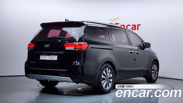 Kia Carnival из Кореи Encar