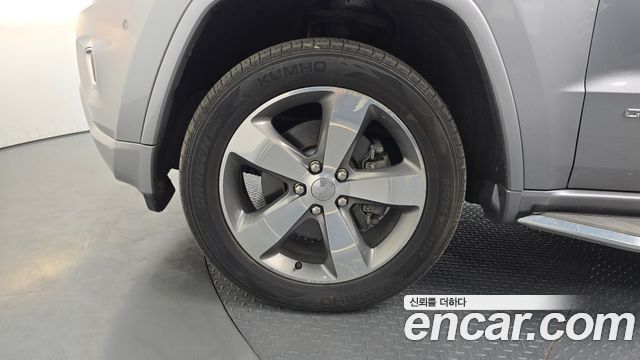 Jeep Cherokee 3.0 Diesel Overland WK2 — пробег 76 170 км — фото 5 из 5