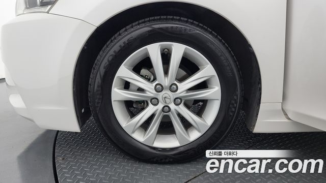 Lexus CT200h 1.8 Supreme ZWA10 — пробег 85518 км