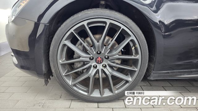 Maserati Ghibli из Кореи Encar