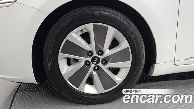 Kia K7 из Кореи Encar