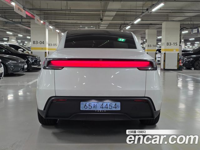 Tesla Model Y Premium RWD — пробег 9 000 км — фото 5 из 5