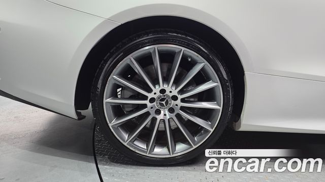 Mercedes-Benz E-Class из Кореи Encar