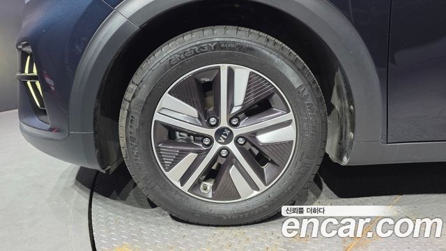 Kia Niro 1.6 HEV Prestige — пробег 49 240 км — фото 5 из 5