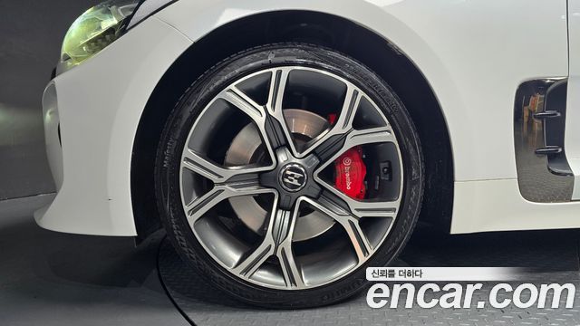 Kia Stinger из Кореи Encar