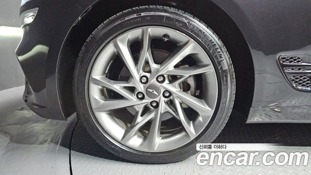 Genesis G70 Diesel 2.2 4WD — пробег 71530 км