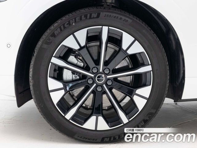 Volvo XC60 T8 Ultra Bright — пробег 6 889 км — фото 5 из 5