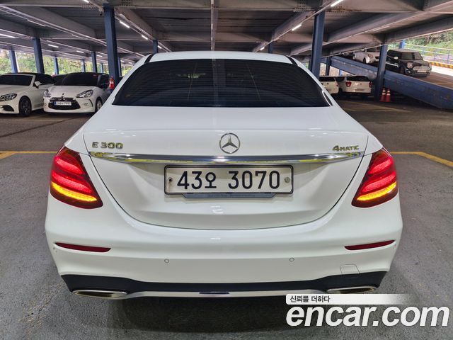 Mercedes-Benz E-Class E300 AMG Line — пробег 72 172 км — фото 5 из 5