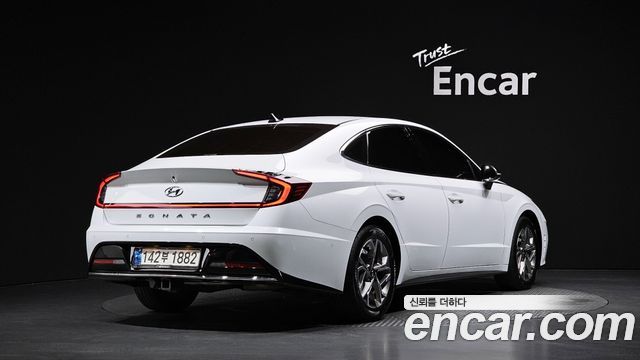 Hyundai Sonata 2.0 Premium Plus — пробег 127 374 км — фото 2 из 5