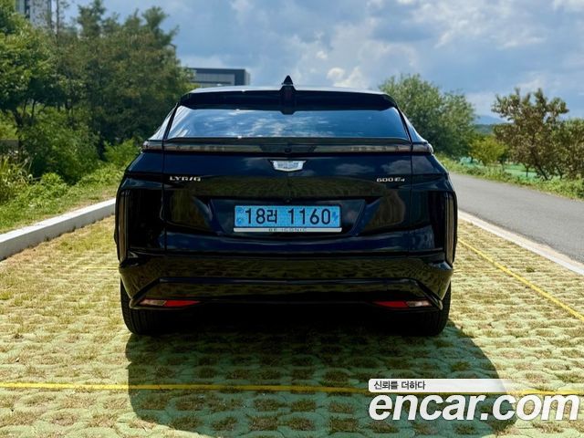 Cadillac Lyriq Sport — пробег 6 800 км
