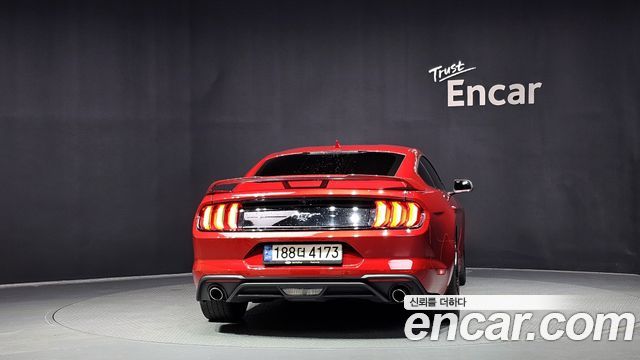 Ford Mustang Coupe — пробег 93 891 км — фото 4 из 5