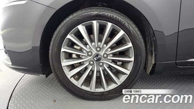 Kia K7 из Кореи Encar