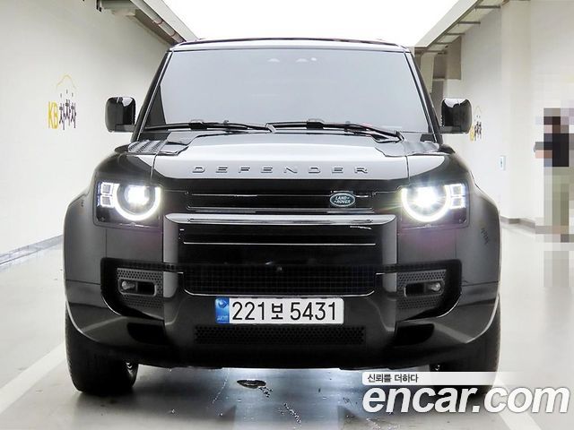 Land Rover Defender 110 D300 X-Dynamic HSE — пробег 73 590 км — фото 2 из 5