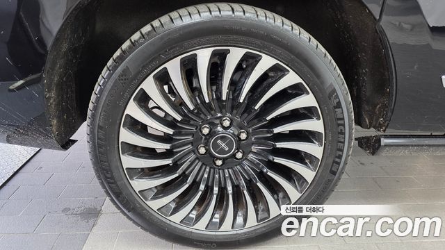 Lincoln Navigator 3.5L — пробег 75741 км
