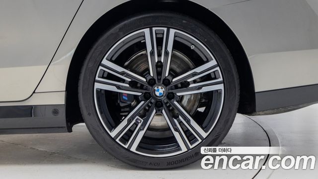 BMW i7 xDrive 60 M sport — пробег 4 131 км — фото 5 из 5
