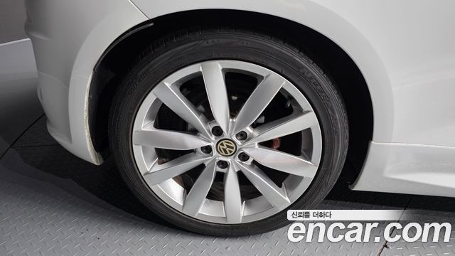 Volkswagen Scirocco 2.0 TDI R-Line — пробег 140 916 км
