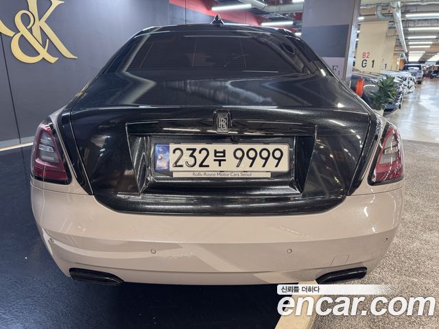 Rolls-Royce Ghost 6.7 V12 Black Badge — пробег 18 750 км