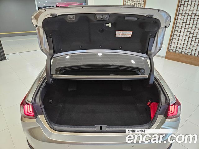Lexus ES Executive — пробег 14731 км