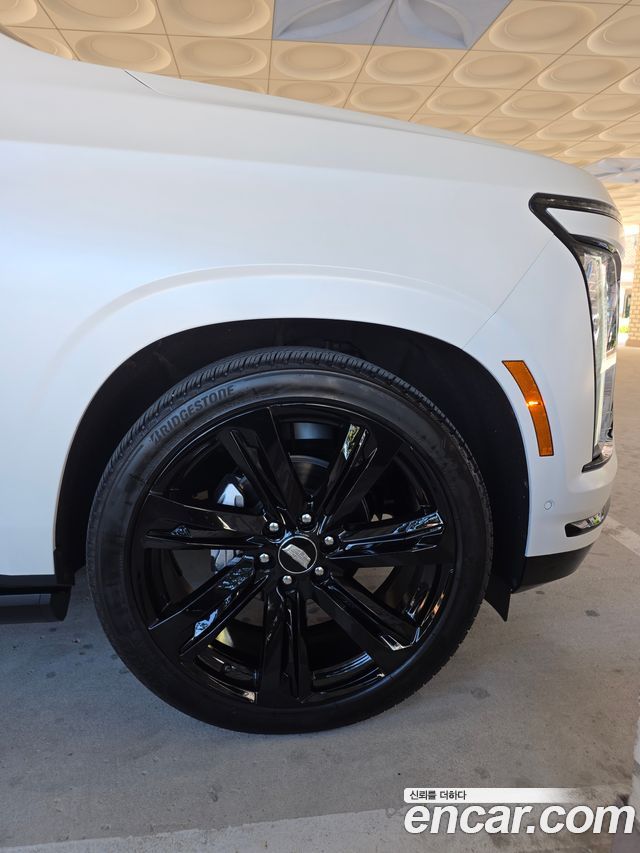 Cadillac Escalade 6.2 ESV ESV Sports Platinum — пробег 7 244 км
