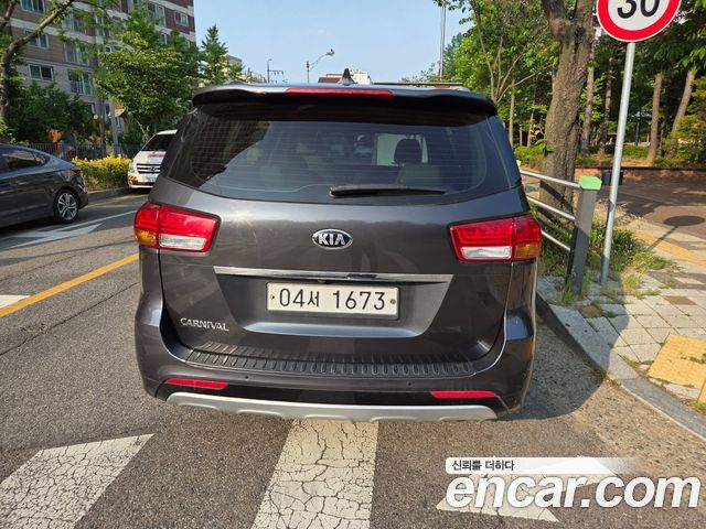 Kia Carnival из Кореи Encar