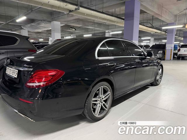 Mercedes-Benz E-Class E300 4MATIC AMG Line — пробег 58 000 км — фото 4 из 5