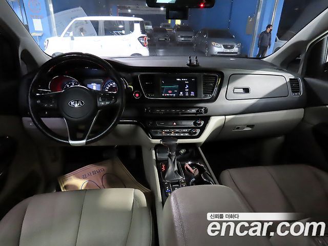 Kia Carnival из Кореи Encar