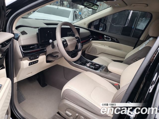 Kia Carnival HEV 9-Seater Hi-Limousine Signature — пробег 6900 км