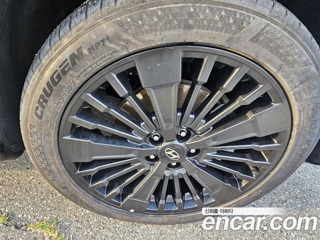 Hyundai Santafe HEV 1.6 4WD Calligraphy — пробег 25503 км