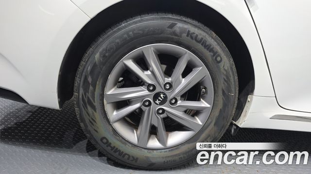 Kia K5 из Кореи Encar