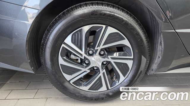 Hyundai Sonata Premium — пробег 81 018 км — фото 5 из 5