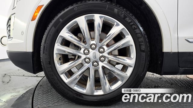Cadillac XT5 3.6 Platinum — пробег 219 771 км
