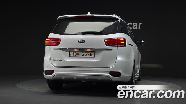 Kia Carnival из Кореи Encar