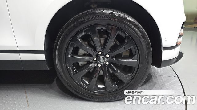 Land Rover Range Rover Velar 2.0 P250 R-Dynamic SE — пробег 70 439 км