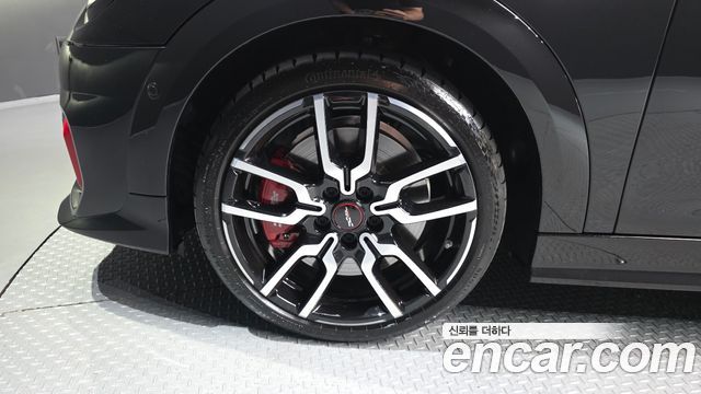 Mini Cooper JCW — пробег 2 281 км — фото 5 из 5