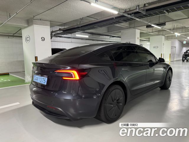 Tesla Model 3 스탠다드 RWD — пробег 831 км — фото 5 из 5