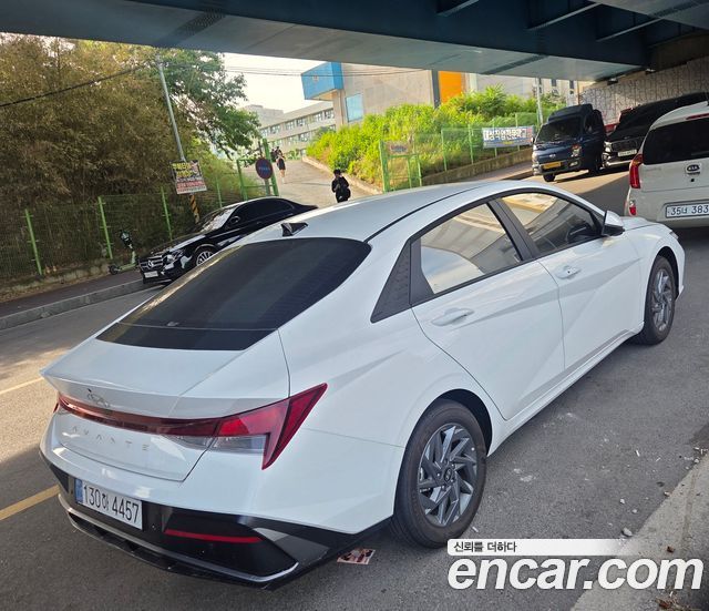 Hyundai AVANTE 1.6 Modern — пробег 5 291 км