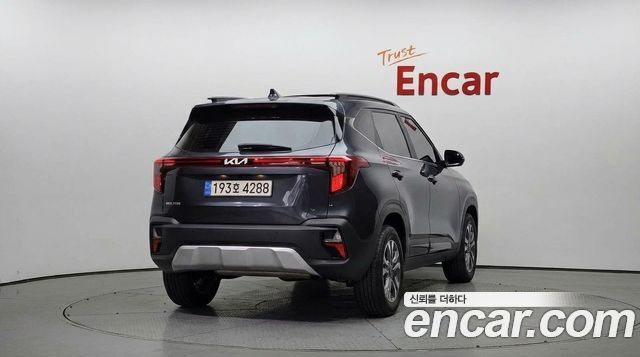 Kia Seltos из Кореи Encar