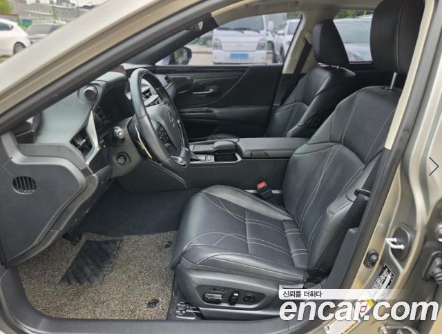 Lexus ES Executive — пробег 61 269 км