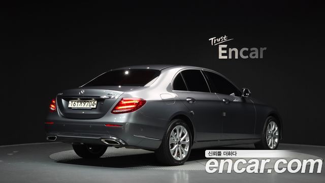 Mercedes-Benz E-Class из Кореи Encar