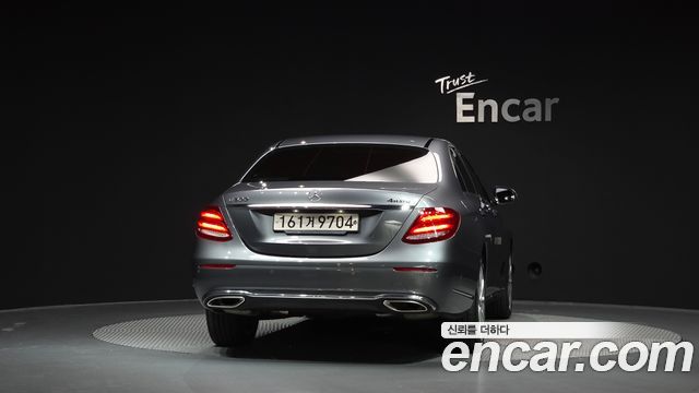 Mercedes-Benz E-Class из Кореи Encar
