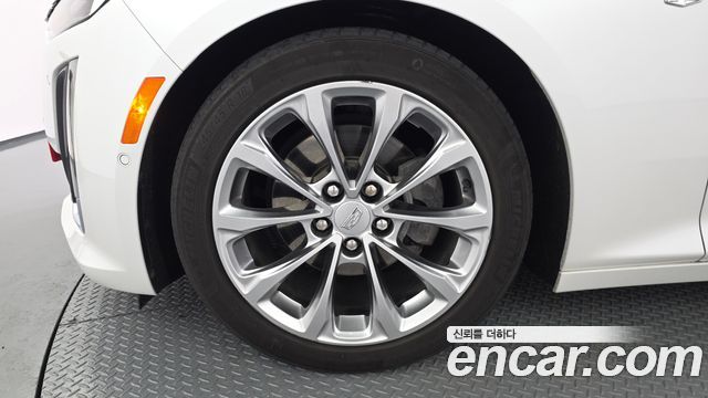 Cadillac CT5 2.0 Premium Luxury — пробег 106 662 км