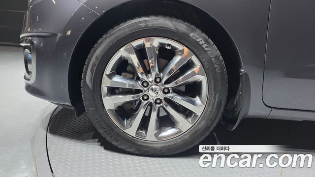 Kia Carnival 9-seater Prestige — пробег 134 950 км — фото 5 из 5
