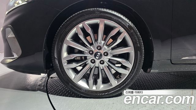 Kia K7 из Кореи Encar