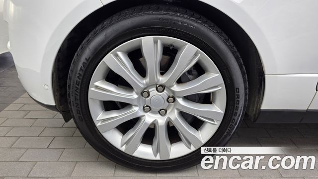 Land Rover Range Rover 4.4 SDV8 Vogue SE LWB DIESEL — пробег 60 471 км