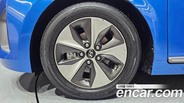 Hyundai Ioniq Q — пробег 82 957 км — фото 5 из 5